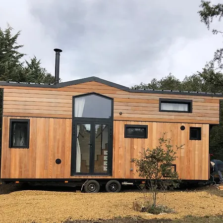 Les Jardins De Chiron Et Tiny House Dans Le Sud بيت خشبي Sauve