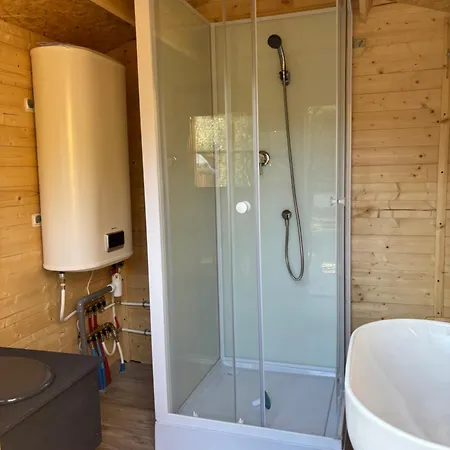 Les Jardins De Chiron Et Tiny House Dans Le Sud Lodge Sauve