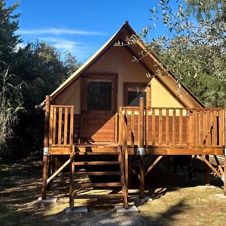 Les Jardins De Chiron Et Tiny House Dans Le Sud Hytte
